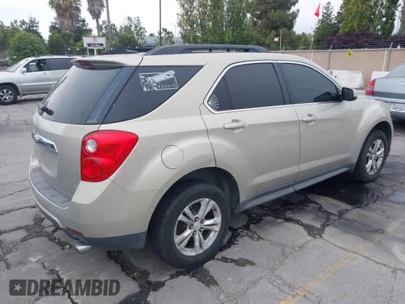 2012 Chevrolet Equinox 2LT z VIN 2GNFLNE59C6202017, wystawiony jako IAAI lot #43166306 z przebiegiem 189 932 mil mil oraz . Historia ofert i sprzedaży dostępna na DreamBid. Obrazek 4.
