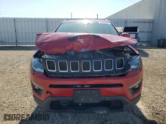 2018 Jeep Compass Latitude with VIN 3C4NJDBB4JT331323, listed as a Copart auction lot 63425895 with 116,611 mi miles and Salvage title. Bid and sale history available at DreamBid. Image 5.