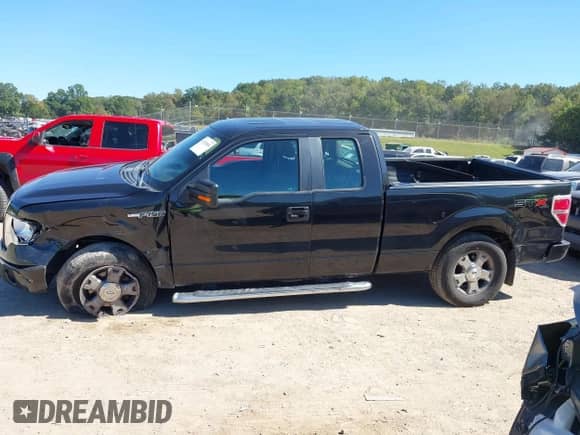 2010 Ford F-150 XL z VIN 1FTEX1E84AFD28770, wystawiony jako IAAI lot #43320606 z przebiegiem 109 728 mil mil oraz . Historia ofert i sprzedaży dostępna na DreamBid. Obrazek 14.