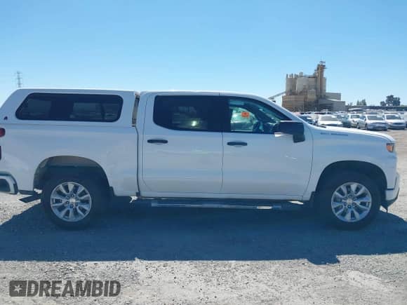 2020 Chevrolet Silverado 1500 Custom z VIN 3GCPWBEKXLG450032, wystawiony jako IAAI lot #42533856 z przebiegiem 73 885 mil mil oraz . Historia ofert i sprzedaży dostępna na DreamBid. Obrazek 16.