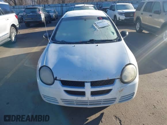 2004 Dodge Neon SXT z VIN 1B3ES56C34D502063, wystawiony jako IAAI lot #41666931 z przebiegiem 227 531 mil mil oraz . Historia ofert i sprzedaży dostępna na DreamBid. Obrazek 6.