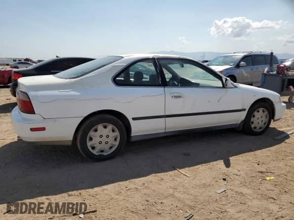 1997 Honda Accord LX with VIN 1HGCD7237VA021240, listed as a Copart auction lot 80225975 with 155,237 mi miles and Clean title. Bid and sale history available at DreamBid. Image 3.