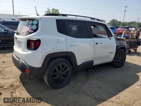 2018 Jeep Renegade Latitude with VIN ZACCJABBXJPH69227, listed as a Copart auction lot 68416925 with 95,962 mi miles and Salvage title. Bid and sale history available at DreamBid. Image 3.