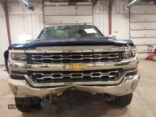 2018 Chevrolet Silverado 1500 LTZ z VIN 3GCUKSEC4JG524002, wystawiony jako IAAI lot #43020235 z przebiegiem 60 338 mil mil oraz . Historia ofert i sprzedaży dostępna na DreamBid. Obrazek 6.