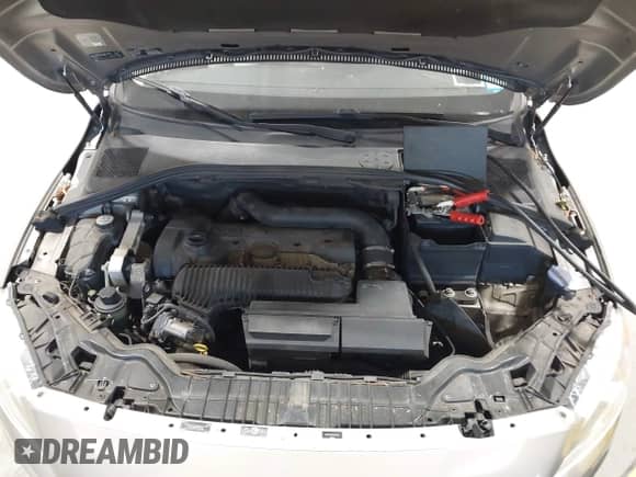 2014 Volvo S60 T5 z VIN YV1612FH0E2294327, wystawiony jako IAAI lot #43466932 z przebiegiem 184 941 mil mil oraz . Historia ofert i sprzedaży dostępna na DreamBid. Obrazek 10.