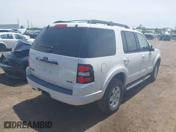2010 Ford Explorer with VIN 1FMEU7D88AUB13090, listed as a IAAI auction lot 42364672 with 158,973 mi miles and . Bid and sale history available at DreamBid. Image 4.