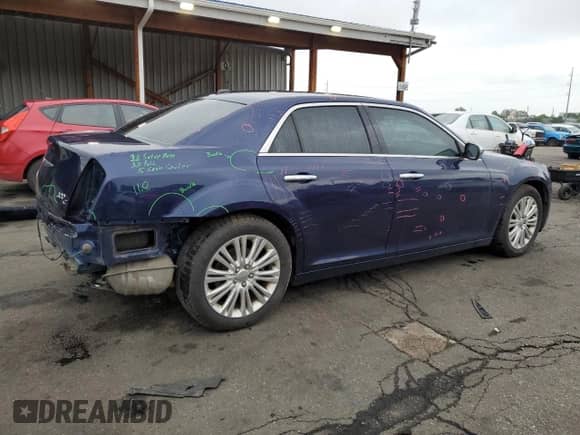 2013 Chrysler 300 C с VIN 2C3CCAKG4DH683041, выставлен на аукционе Copart как лот 59928975 с пробегом 178 577 миль миль и Списание • Salvage title. История ставок и продаж доступна на DreamBid. Изображение 3.