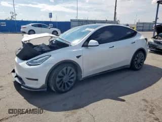 2020 Tesla Model Y Long Range с VIN 5YJYGDEF1LF025658, выставлен на аукционе Copart как лот 85950015 с пробегом 132 676 миль миль и Чистый • Clean title. История ставок и продаж доступна на DreamBid. Изображение 1.