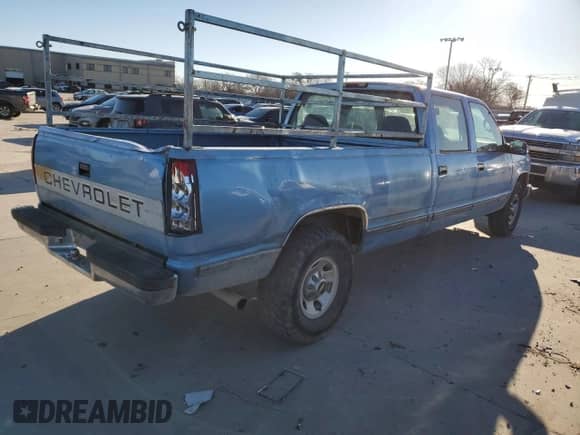 1996 Chevrolet Silverado 3500 z VIN 1GCGC33R1TF001516, wystawiony jako Copart lot #42271185 z przebiegiem 221 990 mil mil oraz Czysty tytuł • Clean title. Historia ofert i sprzedaży dostępna na DreamBid. Obrazek 3.