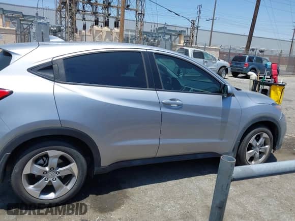 2022 Honda HR-V LX with VIN 3CZRU5H38NM711385, listed as a IAAI auction lot 42606153 with 29,573 mi miles and . Bid and sale history available at DreamBid. Image 13.