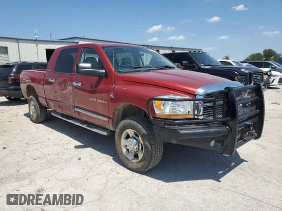 2006 Dodge 2500 Laramie z VIN 3D7KS29C16G230099, wystawiony jako Copart lot #66098165 z przebiegiem 260 588 mil mil oraz Szkoda całkowita • Salvage title. Historia ofert i sprzedaży dostępna na DreamBid. Obrazek 4.
