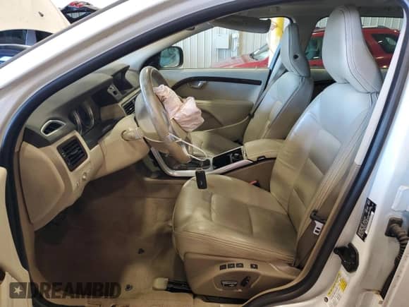 2013 Volvo XC70 T6 с VIN YV4902BZ6D1163358, выставлен на аукционе Copart как лот 64766965 с пробегом 43 418 миль миль и Списание • Salvage title. История ставок и продаж доступна на DreamBid. Изображение 7.