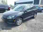 2013 Volkswagen Tiguan SE z VIN WVGAV3AX0DW621305, wystawiony jako IAAI lot #42249707 z przebiegiem 139 500 mil mil oraz . Historia ofert i sprzedaży dostępna na DreamBid. Obrazek 2.