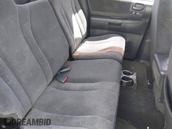 2004 Dodge Dakota Sport with VIN 1D7HG38N84S709758, listed as a IAAI auction lot 42168491 with 238,479 mi miles and . Bid and sale history available at DreamBid. Image 8.