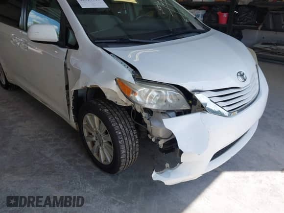 2017 Toyota Sienna LE with VIN 5TDJZ3DC4HS180642, listed as a IAAI auction lot 42517719 with 197,983 mi miles and . Bid and sale history available at DreamBid. Image 6.
