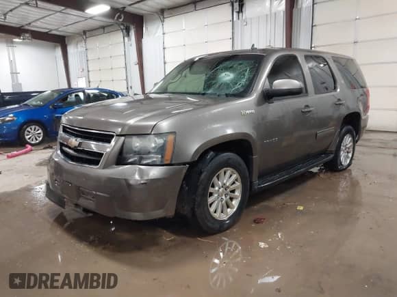 2011 Chevrolet Tahoe с VIN 1GNSKDFJ5BR283317, выставлен на аукционе IAAI как лот 41498152 с пробегом 229 185 миль миль и . История ставок и продаж доступна на DreamBid. Изображение 2.