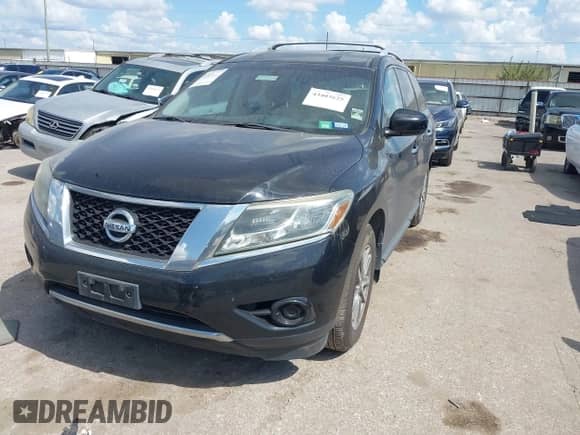 2014 Nissan Pathfinder S with VIN 5N1AR2MN0EC674081, listed as a IAAI auction lot 43403625 with 82,058 mi miles and . Bid and sale history available at DreamBid. Image 2.