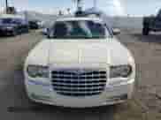 2010 Chrysler 300 C Hemi с VIN 2C3CA6CT2AH329710, выставлен на аукционе Copart как лот 47230665 с пробегом 134 839 миль миль и Чистый • Clean title. История ставок и продаж доступна на DreamBid. Изображение 5.