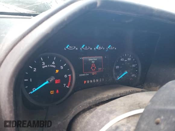 2018 Ford F-250 XL with VIN 1FT7W2B61JEB59768, listed as a Copart auction lot 82266435 with 220,401 mi miles and Salvage title. Bid and sale history available at DreamBid. Image 9.