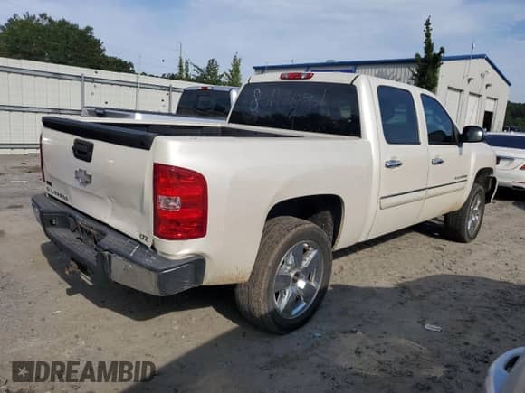 2011 Chevrolet Silverado 1500 LTZ с VIN 3GCPCTE03BG153437, выставлен на аукционе Copart как лот 70487895 с пробегом 136 251 миль миль и Списание • Salvage title. История ставок и продаж доступна на DreamBid. Изображение 3.