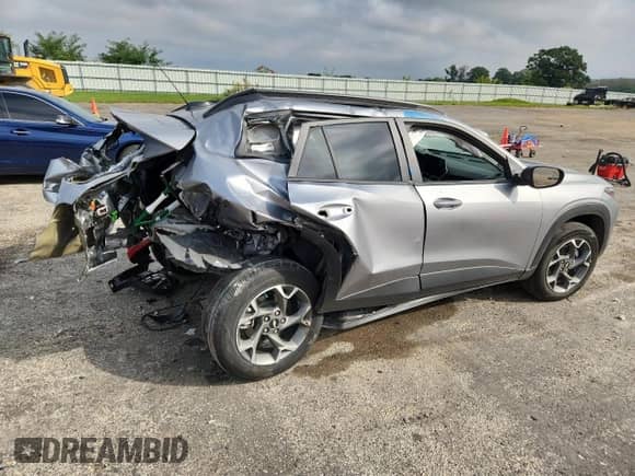 2024 Chevrolet Trax LT with VIN KL77LHE26RC129321, listed as a Copart auction lot 81609585 with 45,622 mi miles and Non repairable. Bid and sale history available at DreamBid. Image 3.