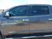 2019 Toyota Tundra SR5 с VIN 5TFAY5F17KX791678, выставлен на аукционе IAAI как лот 42290380 с пробегом 119 671 миль миль и . История ставок и продаж доступна на DreamBid. Изображение 15.