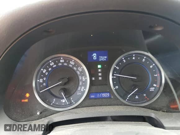 2011 Lexus IS 350 with VIN JTHBE5C29B5026220, listed as a Copart auction lot 82326425 with 117,909 mi miles and Salvage title. Bid and sale history available at DreamBid. Image 9.