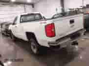 2017 Chevrolet Silverado 2500HD Work Truck z VIN 1GC0KUEG9HZ212393, wystawiony jako IAAI lot #41716571 z przebiegiem 161 533 mil mil oraz . Historia ofert i sprzedaży dostępna na DreamBid. Obrazek 3.