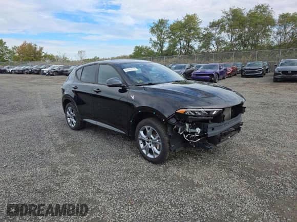 2024 Dodge Hornet R/T with VIN ZACPDFCW2R3A33134, listed as a Copart auction lot 87092545 with 12,265 mi miles and Clean title. Bid and sale history available at DreamBid. Image 3.