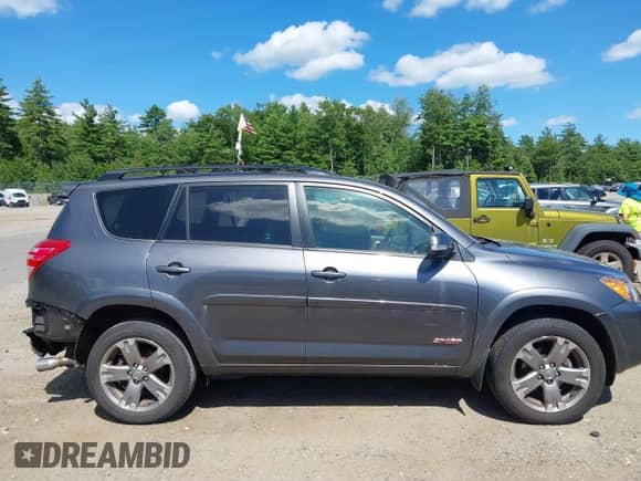 2010 Toyota RAV4 Sport with VIN JTMRK4DV4A5088098, listed as a IAAI auction lot 42766531 with 85,191 mi miles and . Bid and sale history available at DreamBid. Image 13.