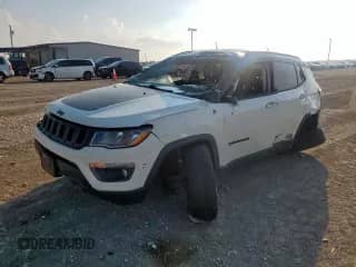2020 Jeep Compass Trailhawk с VIN 3C4NJDDB0LT118644, выставлен на аукционе Copart как лот 68770835 с пробегом 105 888 миль миль и Списание • Salvage title. История ставок и продаж доступна на DreamBid. Изображение 1.