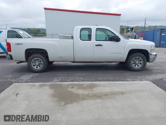 2013 Chevrolet Silverado 1500 Work Truck с VIN 1GCRKPE0XDZ221819, выставлен на аукционе IAAI как лот 43196403 с пробегом 98 851 миль миль и . История ставок и продаж доступна на DreamBid. Изображение 13.