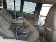 2005 Chevrolet Express Passenger с VIN 1GAHG39U951128186, выставлен на аукционе Copart как лот 64860954 с пробегом Не указан миль и На запчасти • Non repairable. История ставок и продаж доступна на DreamBid. Изображение 12.