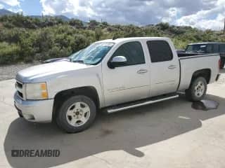2011 Chevrolet Silverado 1500 LTZ with VIN 3GCPCTE07BG235333, listed as a Copart auction lot 56250804 with 193,524 mi miles and Salvage title. Bid and sale history available at DreamBid. Image 1.