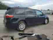 2015 Toyota Sienna LE z VIN 5TDJK3DC4FS114626, wystawiony jako Copart lot #67738895 z przebiegiem Nie podano mil oraz Szkoda całkowita • Salvage title. Historia ofert i sprzedaży dostępna na DreamBid. Obrazek 3.