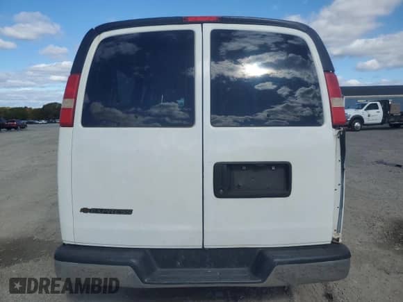 2014 Chevrolet Express Passenger LT с VIN 1GAZG1FA9E1179612, выставлен на аукционе Copart как лот 76159884 с пробегом 319 501 миль миль и Чистый • Clean title. История ставок и продаж доступна на DreamBid. Изображение 6.