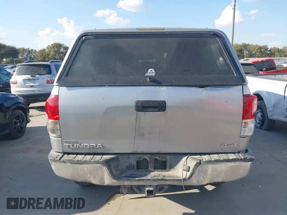 2008 Toyota Tundra с VIN 5TFDV54168X038547, выставлен на аукционе IAAI как лот 43535798 с пробегом 243 694 миль миль и . История ставок и продаж доступна на DreamBid. Изображение 16.