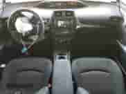 2019 Toyota Prius L Eco с VIN JTDKARFUXK3101195, выставлен на аукционе Copart как лот 82488755 с пробегом 37 486 миль миль и Списание • Salvage title. История ставок и продаж доступна на DreamBid. Изображение 8.