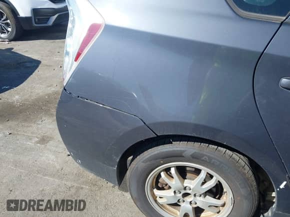 2011 Toyota Prius III z VIN JTDKN3DU1B1450052, wystawiony jako IAAI lot #43509624 z przebiegiem 364 125 mil mil oraz . Historia ofert i sprzedaży dostępna na DreamBid. Obrazek 17.