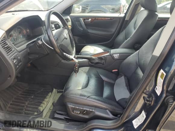 2005 Volvo S60 с VIN YV1RS592652473345, выставлен на аукционе Copart как лот 64978765 с пробегом 223 196 миль миль и Списание • Salvage title. История ставок и продаж доступна на DreamBid. Изображение 7.