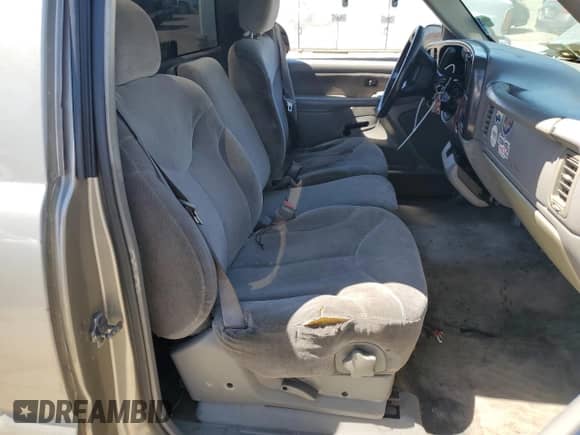 2000 GMC Sierra 1500 SL z VIN 1GTEC14V8YZ254071, wystawiony jako Copart lot #63815325 z przebiegiem 181 362 mil mil oraz Szkoda całkowita • Salvage title. Historia ofert i sprzedaży dostępna na DreamBid. Obrazek 10.