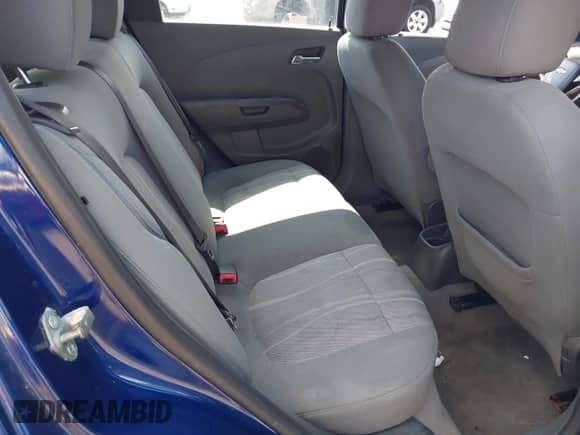 2012 Chevrolet Sonic LT z VIN 1G1JC6SB4C4188119, wystawiony jako IAAI lot #42616201 z przebiegiem 70 675 mil mil oraz . Historia ofert i sprzedaży dostępna na DreamBid. Obrazek 8.