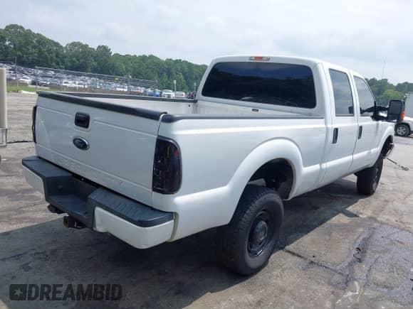 2016 Ford F-250 Lariat z VIN 1FT7W2B67GEB01849, wystawiony jako IAAI lot #42937563 z przebiegiem 215 714 mil mil oraz . Historia ofert i sprzedaży dostępna na DreamBid. Obrazek 4.