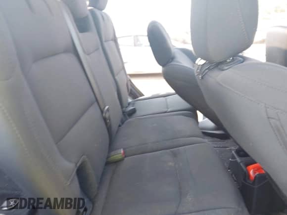 2021 Jeep Wrangler Unlimited 80th Anniversary with VIN 1C4HJXDG5MW514123, listed as a IAAI auction lot 43119876 with 60,640 mi miles and . Bid and sale history available at DreamBid. Image 8.