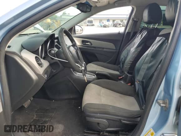 2011 Chevrolet Cruze LS с VIN 1G1PC5SH8B7195533, выставлен на аукционе Copart как лот 84031605 с пробегом 172 057 миль миль и Списание • Salvage title. История ставок и продаж доступна на DreamBid. Изображение 7.