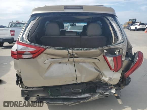 2016 Toyota Sienna XLE with VIN 5TDYK3DC6GS712698, listed as a Copart auction lot 86699005 with 311,889 mi miles and Salvage title. Bid and sale history available at DreamBid. Image 6.