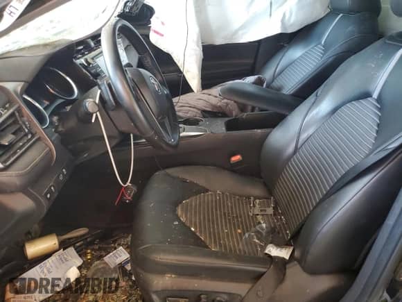 2020 Toyota Camry SE z VIN 4T1G11AK7LU861721, wystawiony jako Copart lot #69224875 z przebiegiem 97 874 mil mil oraz Szkoda całkowita • Salvage title. Historia ofert i sprzedaży dostępna na DreamBid. Obrazek 7.