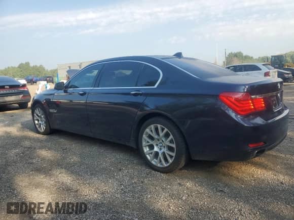 2011 BMW 7 Series 750Li xDrive with VIN WBAKC8C52BC433470, listed as a Copart auction lot 68328085 with 146,479 mi miles and Clean title. Bid and sale history available at DreamBid. Image 2.