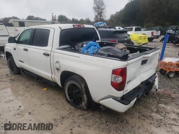 2017 Toyota Tundra SR5 z VIN 5TFDW5F19HX643513, wystawiony jako Copart lot #90463945 z przebiegiem 84 013 mil mil oraz Szkoda całkowita • Salvage title. Historia ofert i sprzedaży dostępna na DreamBid. Obrazek 2.