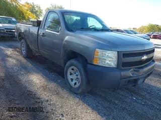 2007 Chevrolet Silverado 1500 Work Truck z VIN 1GCEC14C37Z565369, wystawiony jako IAAI lot #43451070 z przebiegiem 37 426 mil mil oraz . Historia ofert i sprzedaży dostępna na DreamBid. Obrazek 1.